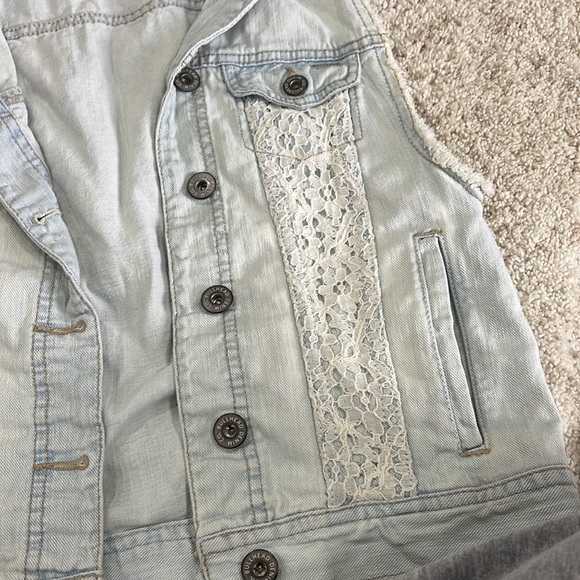 Denim Vest with lace detail - Picture 6 of 6
